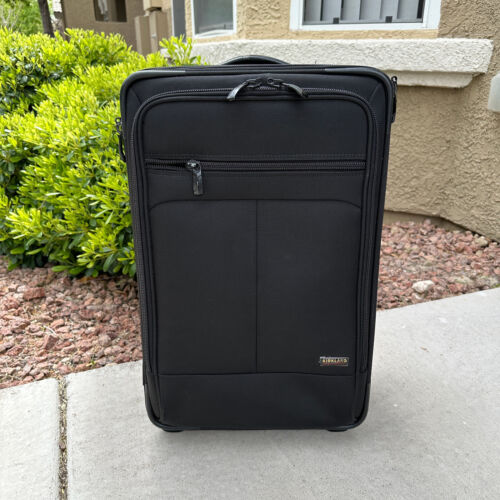 Kirkland Signature Black 22” Upright Expandable Wheeled Carry On Suitcase 515223